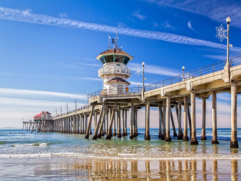 Interior of Facets 58 Fine Jewelers showroom in Huntington Beach, California